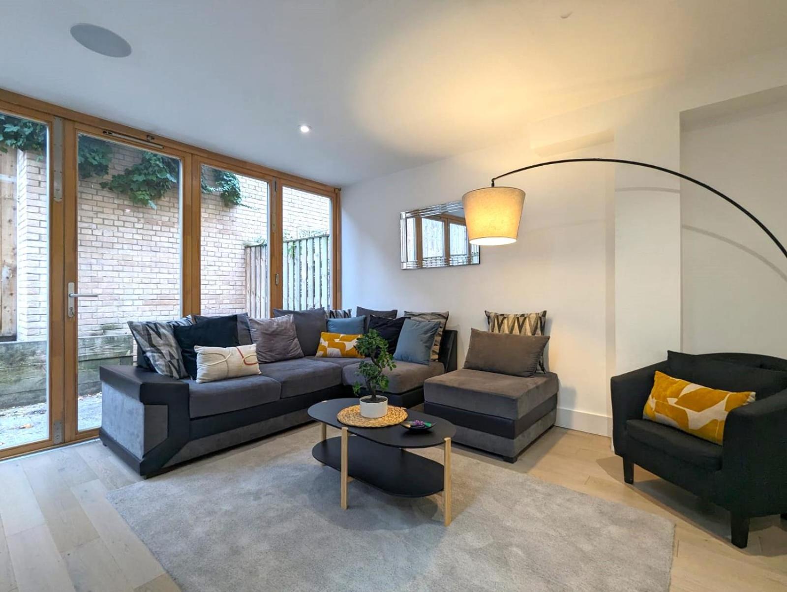 Luxurious & Modern Townhouse In Hammersmith Daire Londra Dış mekan fotoğraf